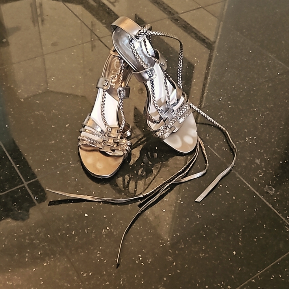 Christian Dior metalic look high heel. Size 38.